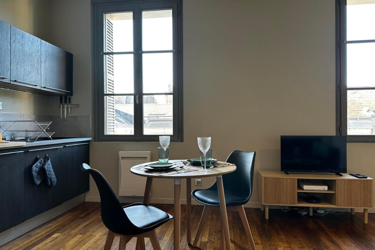 Le Magistral Beautiful One-Bedroom Apartment In The Historic Heart Of Tours Zewnętrze zdjęcie